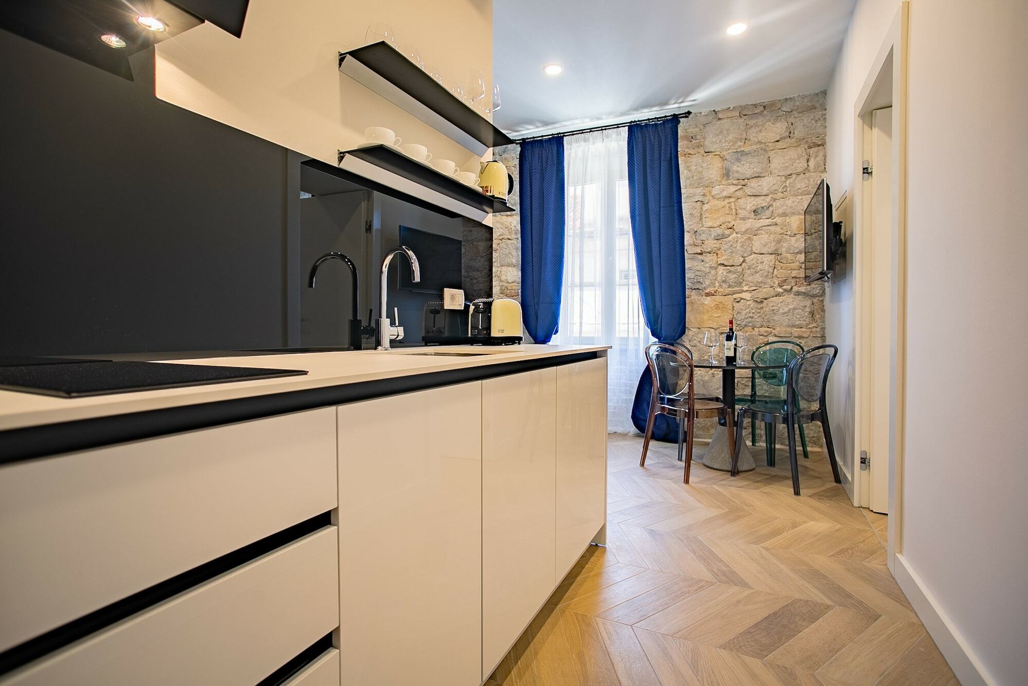 Best4Stay Luxury Rooms Сплит Екстериор снимка